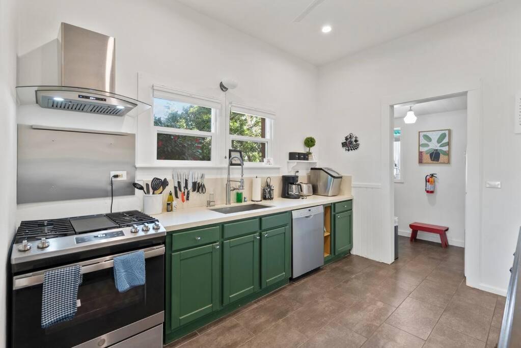 Downtown Napa Hot Tub Retreat - 3 Bed L 2 Bath Villa Bagian luar foto