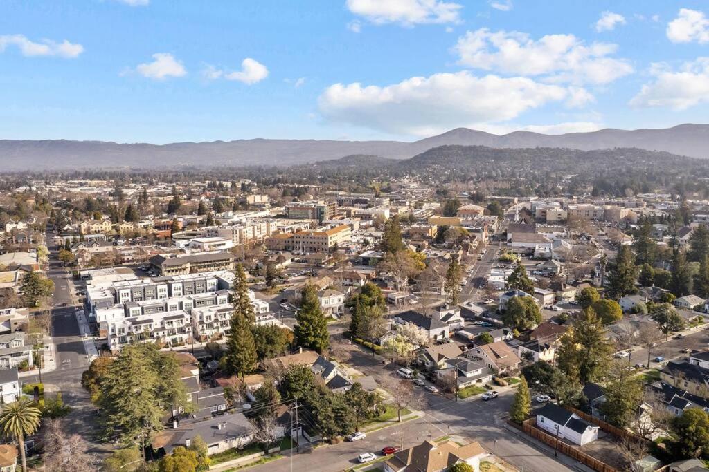 Downtown Napa Hot Tub Retreat - 3 Bed L 2 Bath Villa Bagian luar foto