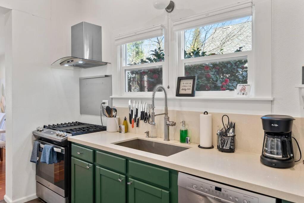 Downtown Napa Hot Tub Retreat - 3 Bed L 2 Bath Villa Bagian luar foto