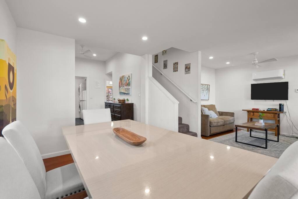 Downtown Napa Hot Tub Retreat - 3 Bed L 2 Bath Villa Bagian luar foto